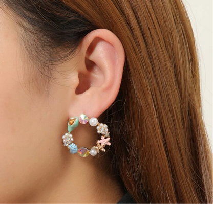 Seashell Sparkle: Rhinestone Earrings for Beachy Vibes!