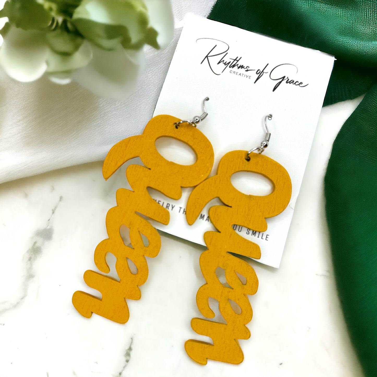 Queen Earrings - Unleash Your Inner Royalty! 👑