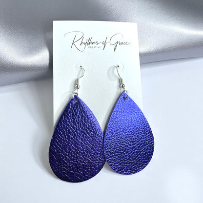 Sparkle & Shine: Metallic Teardrop Faux Leather Earrings! 🌟