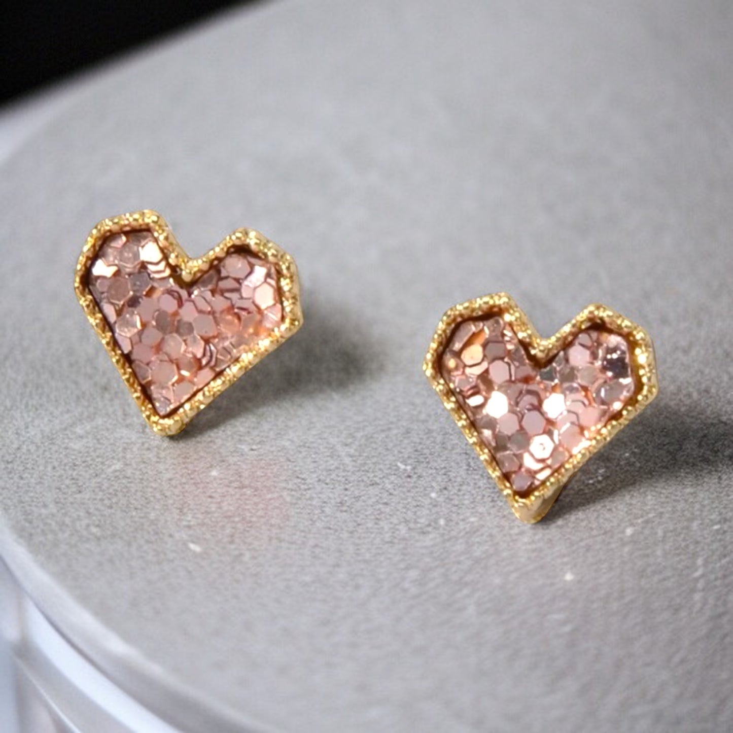 Love at First Sparkle: Dazzling Pink Heart Earrings!