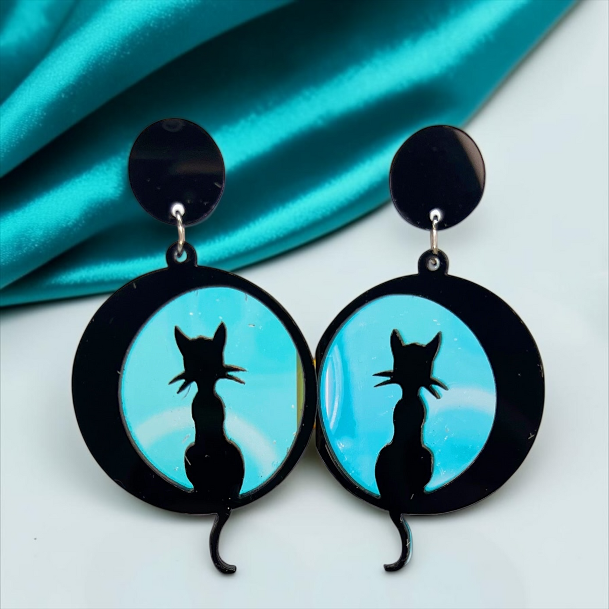 Enchant Your Look with Cat and Moon Earrings - Perfect for Halloween!