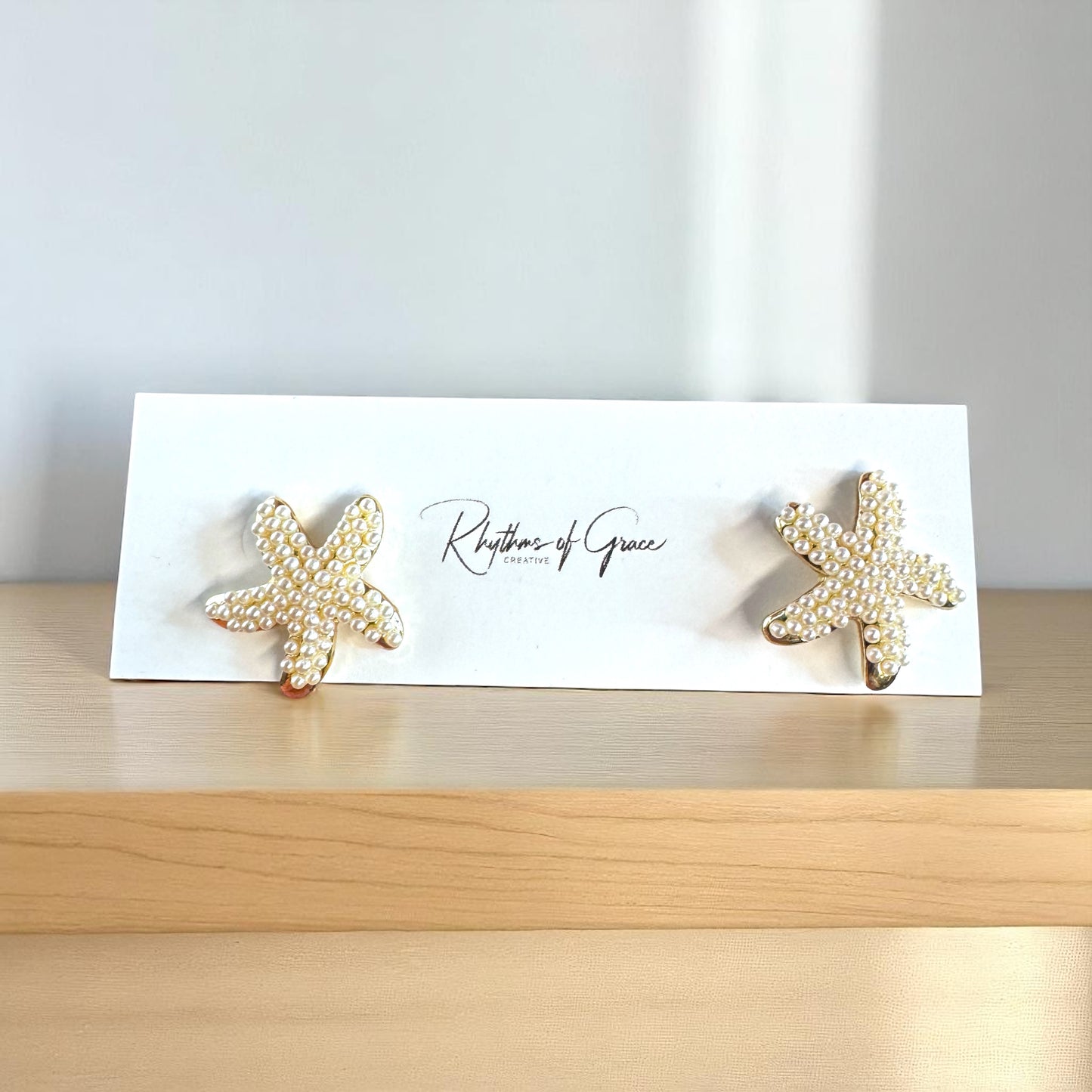 Pearl Starfish Stud Earrings – Dive into Elegance! 🌟