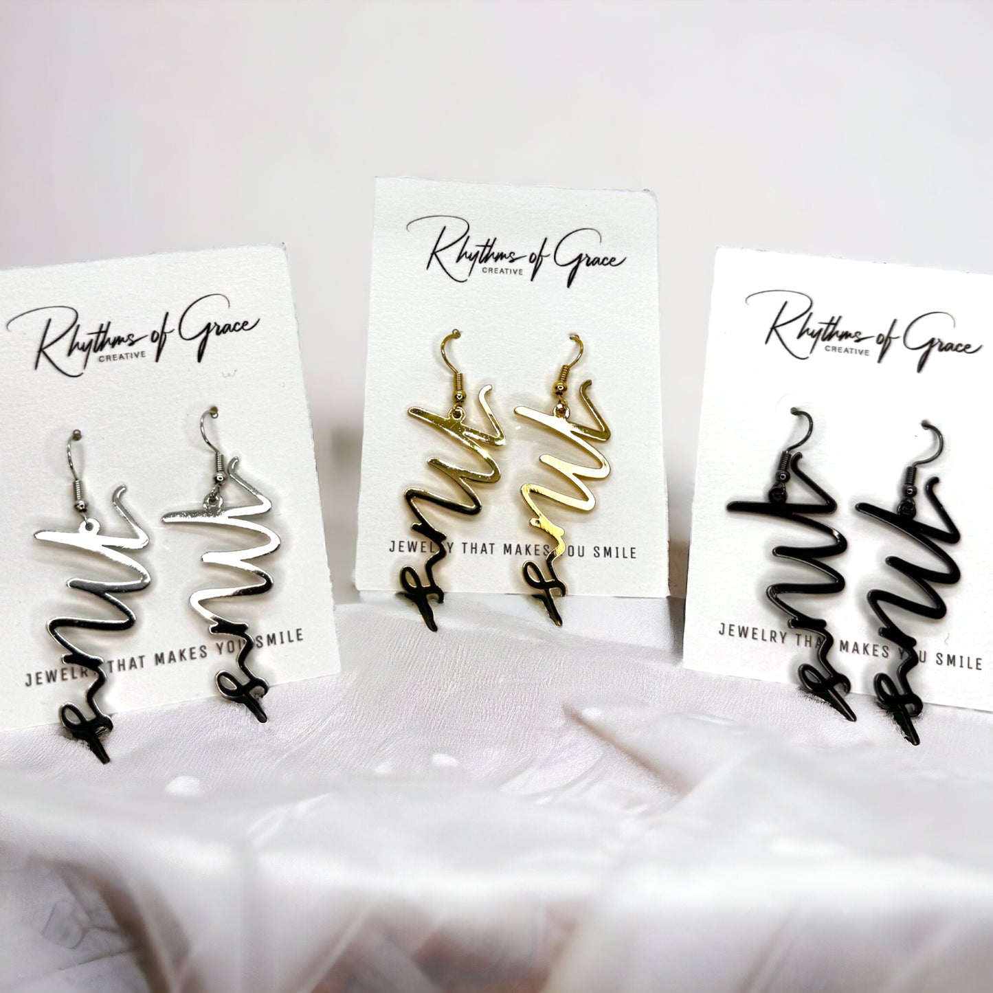 Say "I Do" to Style with Our Stunning MRS Bride Dangle Earrings! 🎉