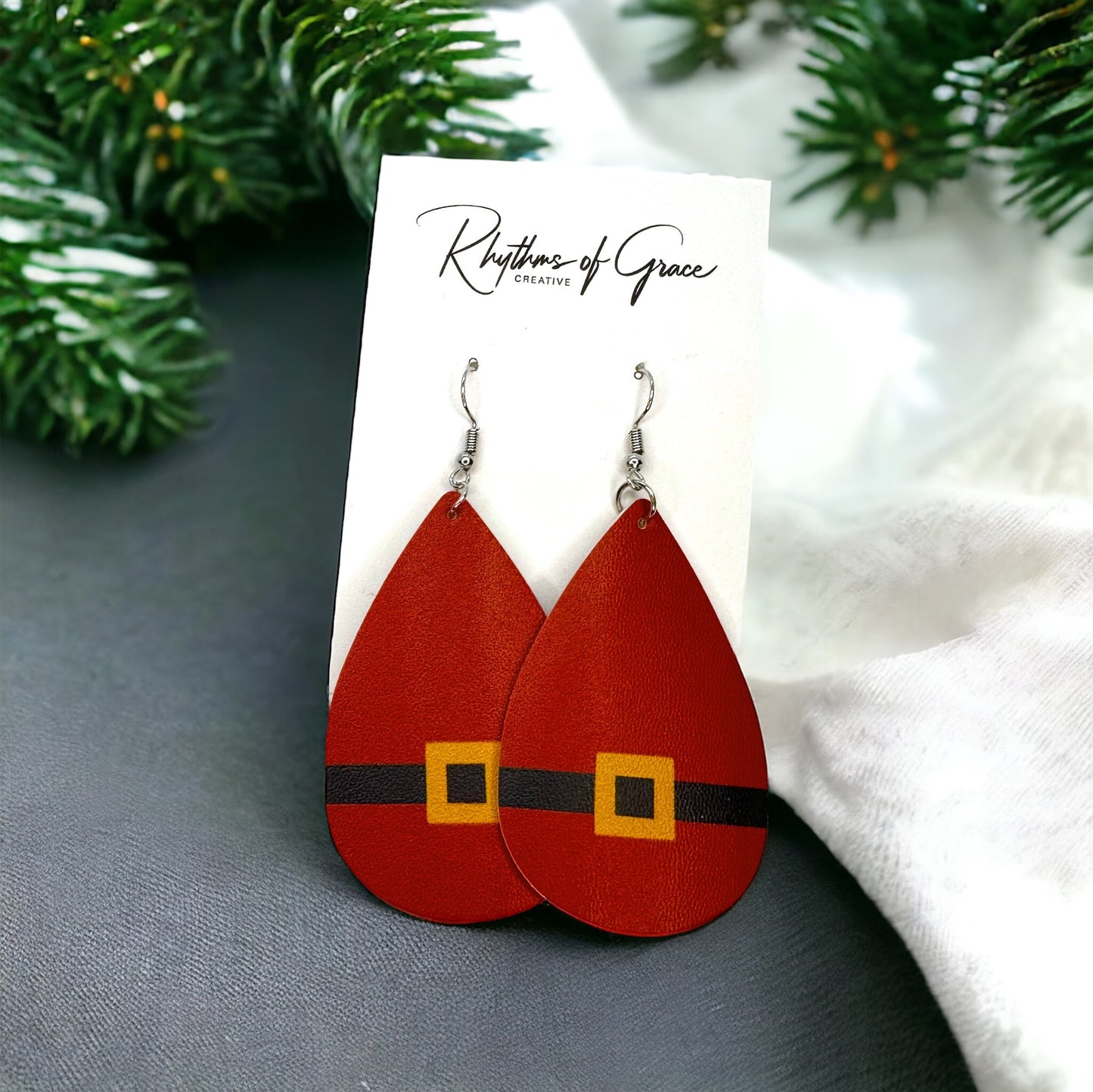 Jingle All the Way with Christmas Dangle Earrings! 🎄✨