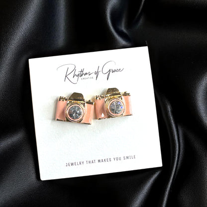 Snap Chic: Dazzling Camera Rhinestone Stud Earrings in White, Pink & Blue!