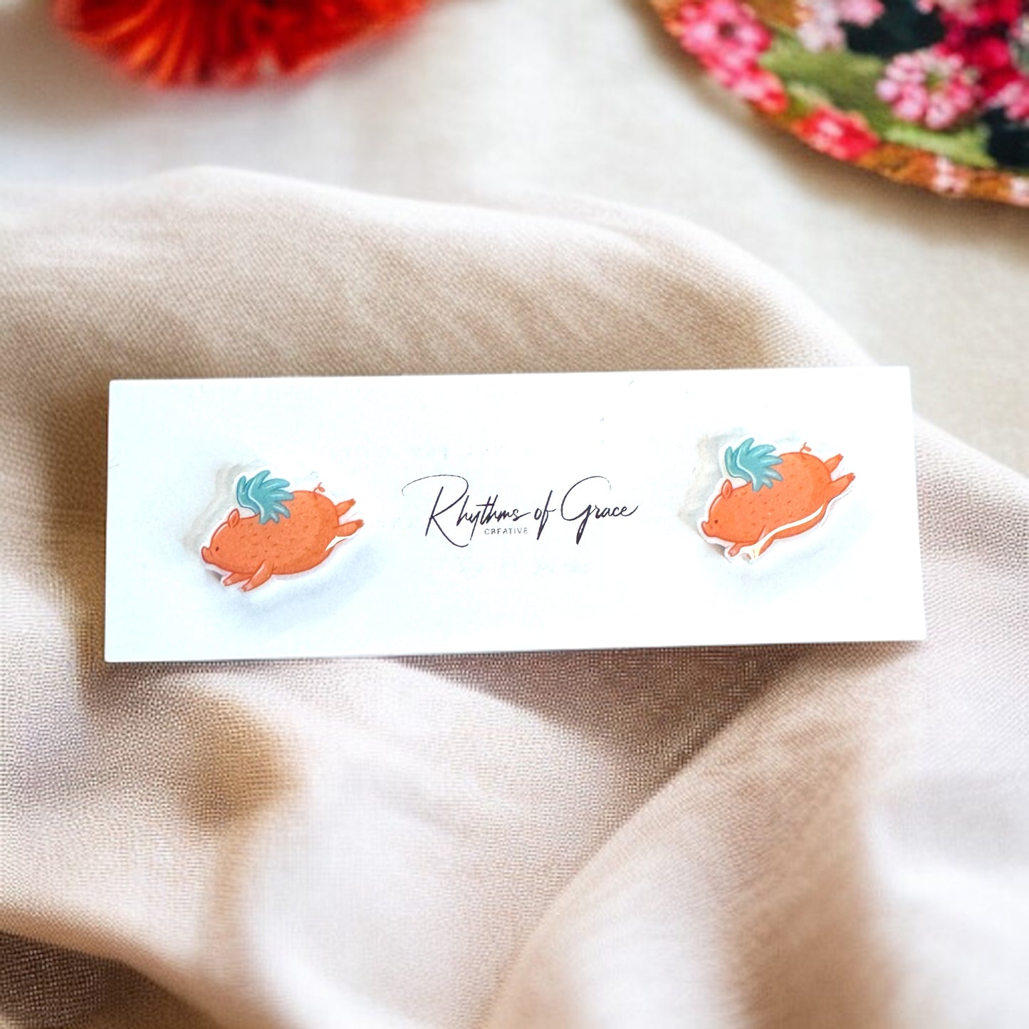 Soar with Style: Adorable Flying Pig Stud Earrings!