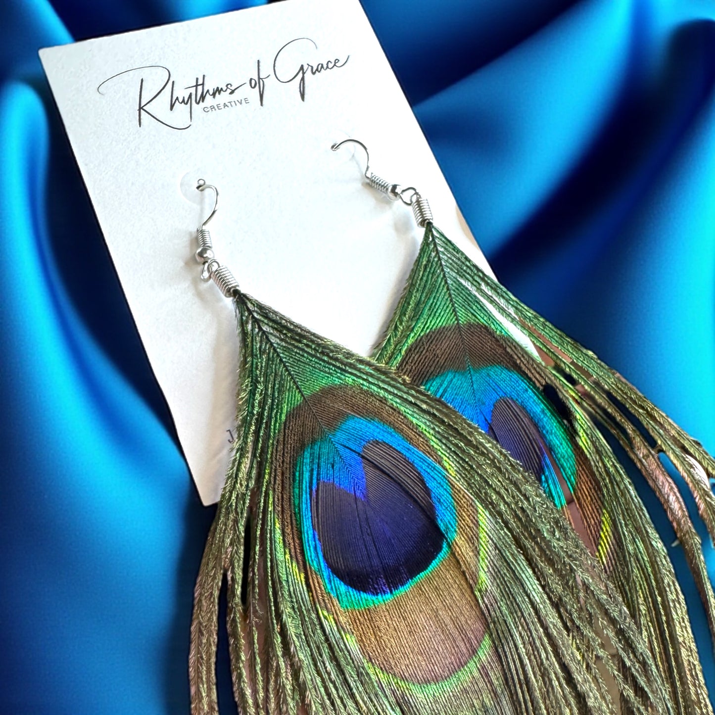 Boho Peacock Feather Dangle Earrings – Lightweight, Bold & Beautiful! 🦚