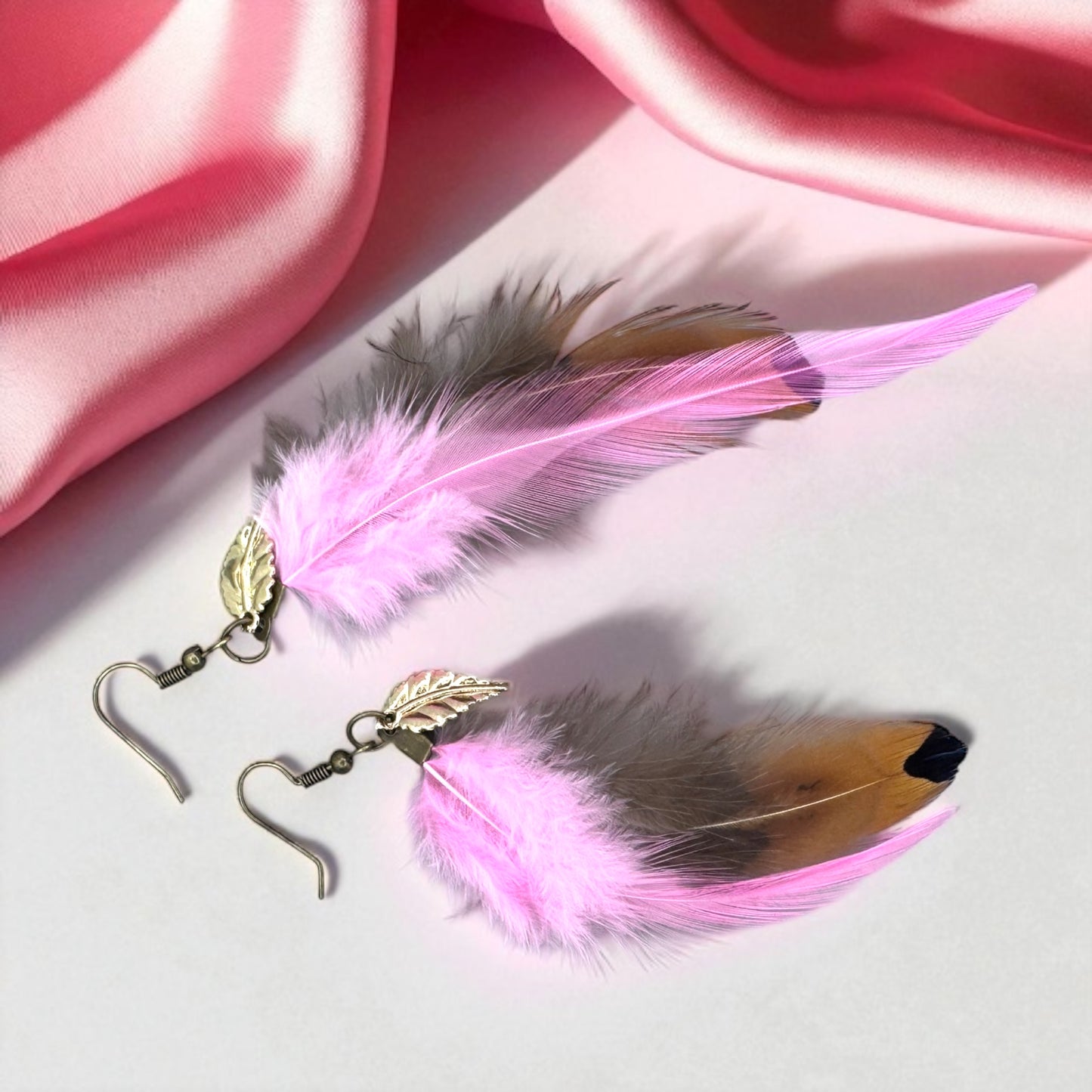 Feather Dangle Earrings – Boho Chic in Every Color! 🪶