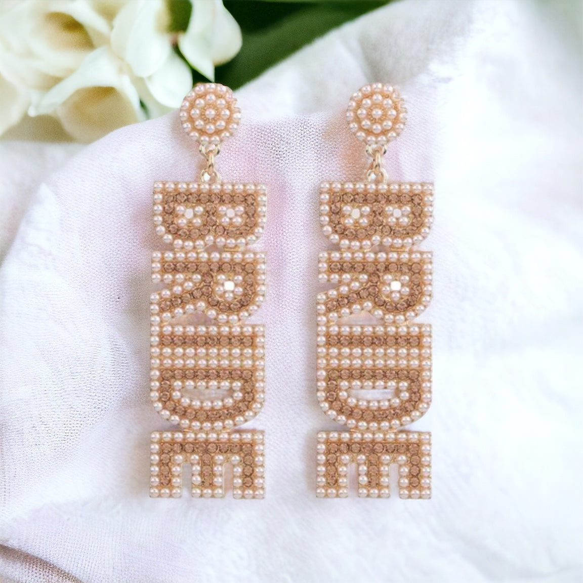 Radiant Romance: Rhinestone Bride Earrings for Your Perfect Day!