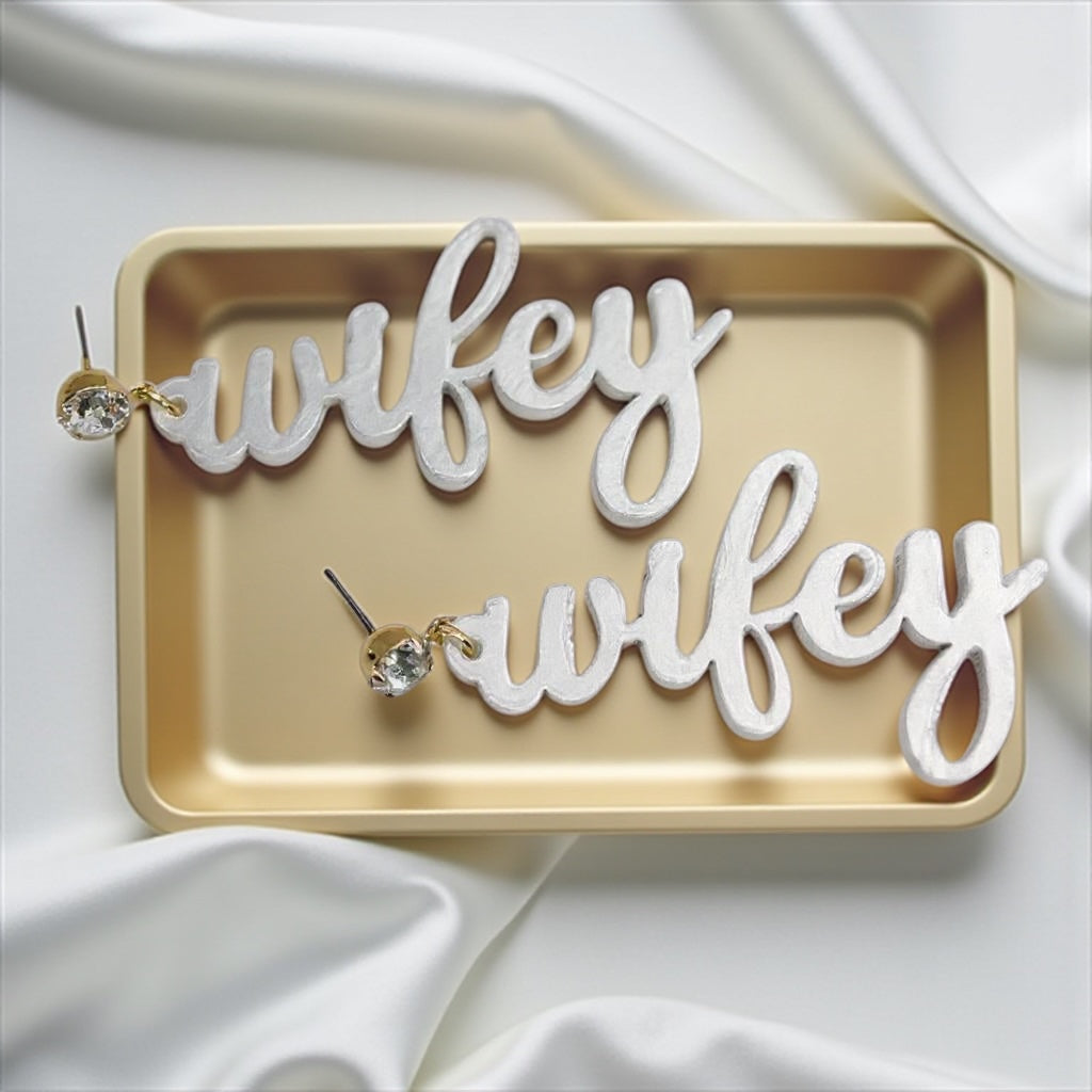 Wifey for Lifey – Marbled Bridal Earrings with Sparkle