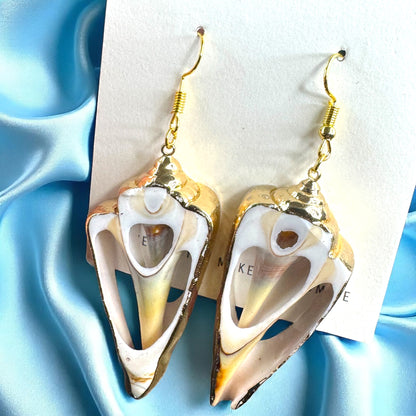 Dive into the Ocean Vibes with Our Seashell Dangle Earrings!