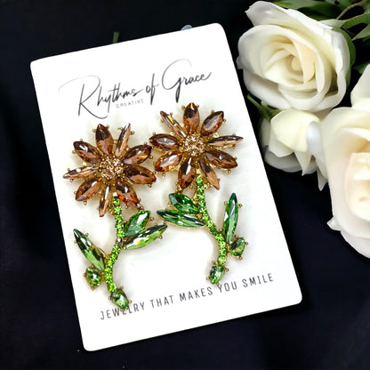 Sparkle & Bloom: Pink Rhinestone Flower Earrings 🌸