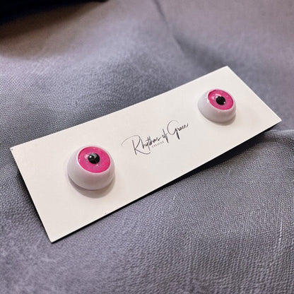 Spook-tacular Eyeball Stud Earrings – Halloween Delight! 👁️