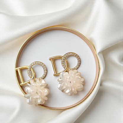 Dazzling 'I Do' Rhinestone Earrings: Shine Bright on Your Big Day!