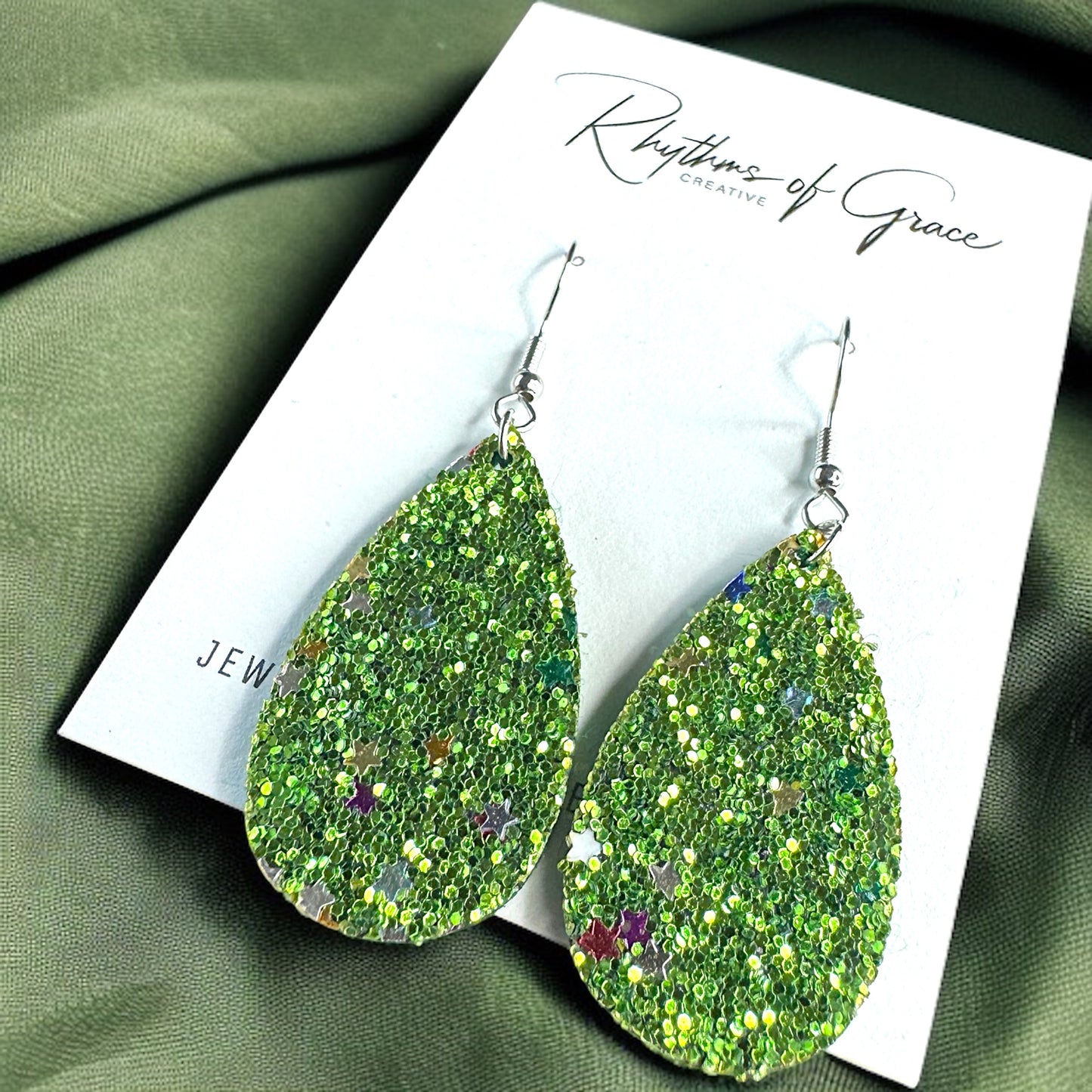 Sparkle & Shine: Green Glitter Teardrop Dangle Earrings ✨
