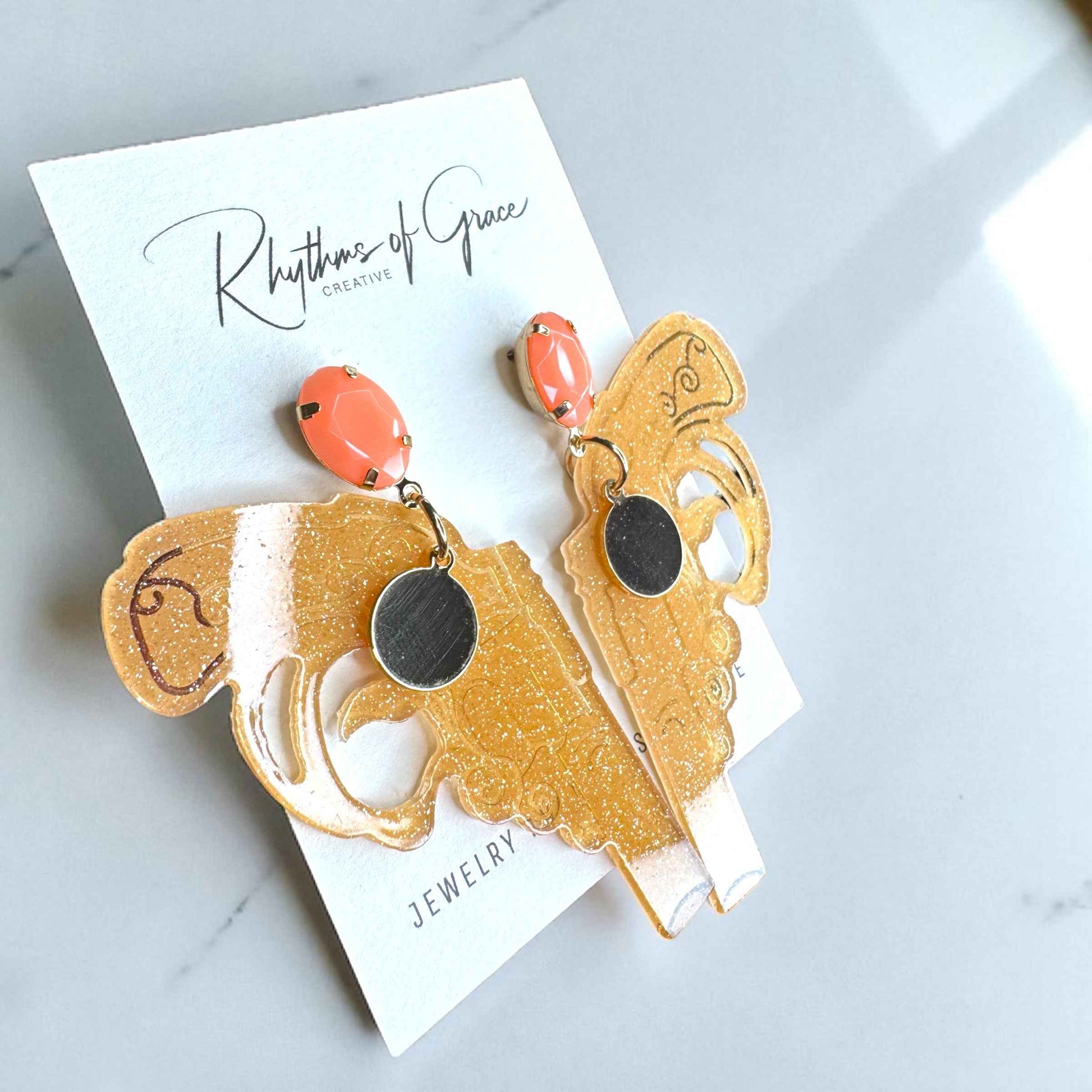 Western Vibes: Handgun Dangle Earrings – Personalized Pistol Style in Black or Peach 🤠