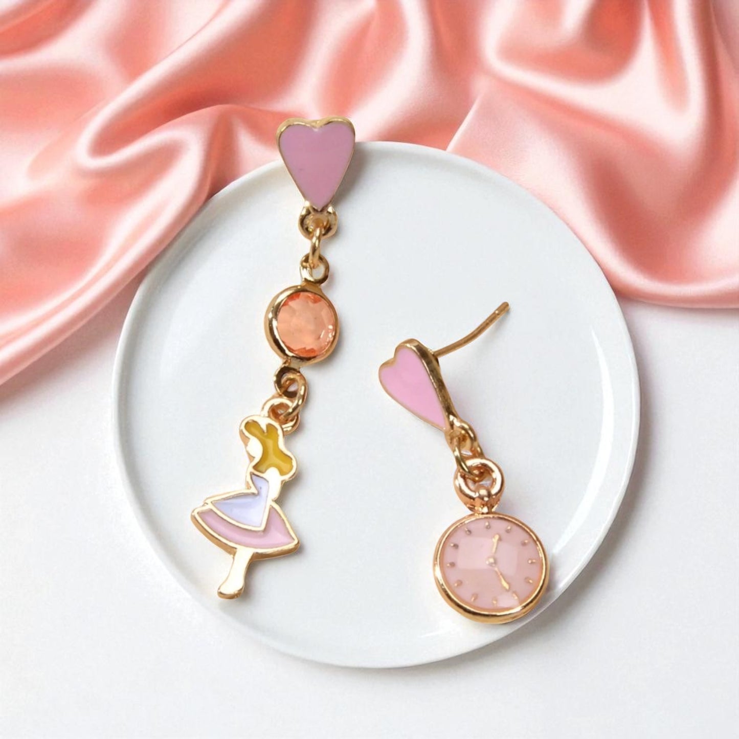 Whimsical Wonderland: Alice in Wonderland Mismatched Earrings ⏰