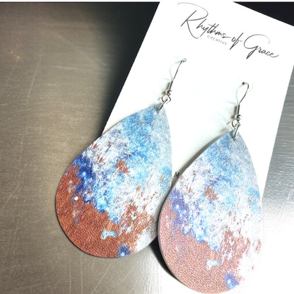 Chic Teardrop Dangle Earrings: Blue, White & Brown Delight