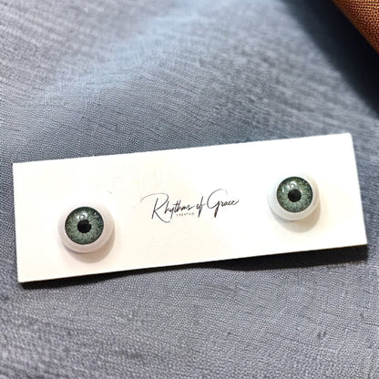 Spook-tacular Eyeball Stud Earrings – Halloween Delight! 👁️