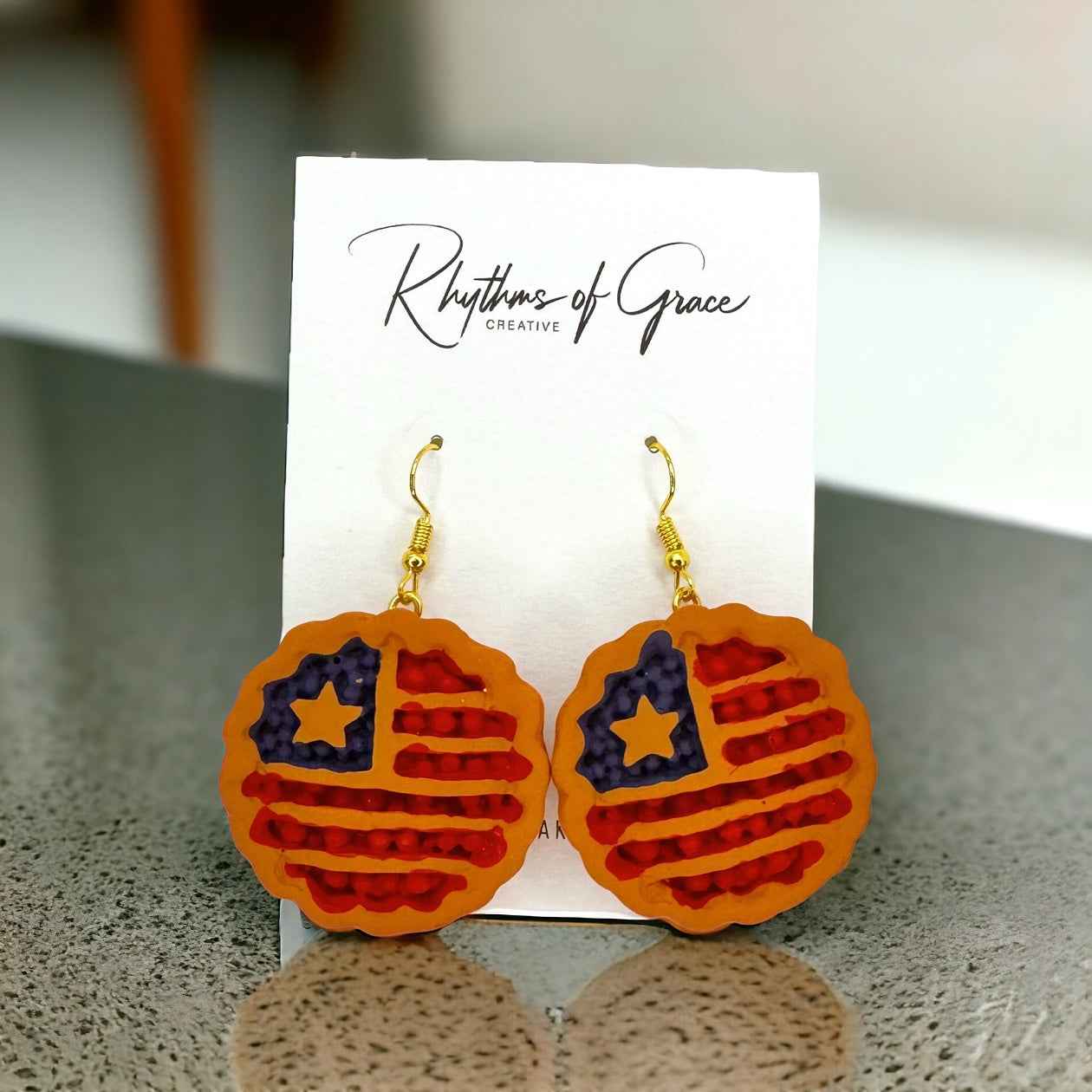 Patriotic American Pie Dangle Earrings - Festive Jewelry for a Bold Statement