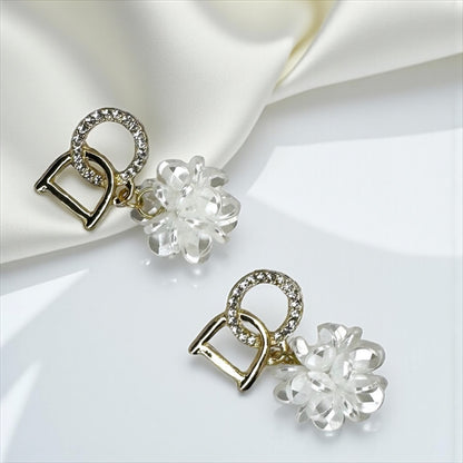 Dazzling 'I Do' Rhinestone Earrings: Shine Bright on Your Big Day!
