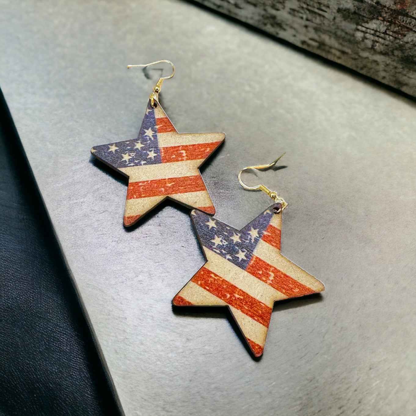 Patriotic Star Dangle Earrings – American Flag Design, Stainless Steel & Wood