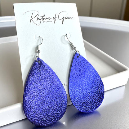 Sparkle & Shine: Metallic Teardrop Faux Leather Earrings! 🌟