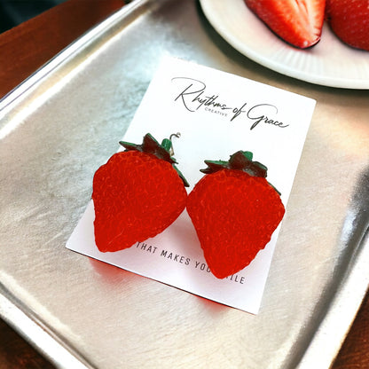 Berry Cute Strawberry Dangle Earrings - Sweet Summer Vibes!🍓