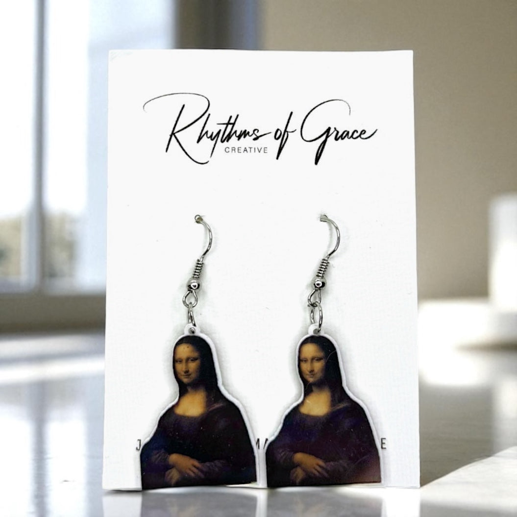 Mona Lisa Dangle Earrings: Wear a Masterpiece! 🎨