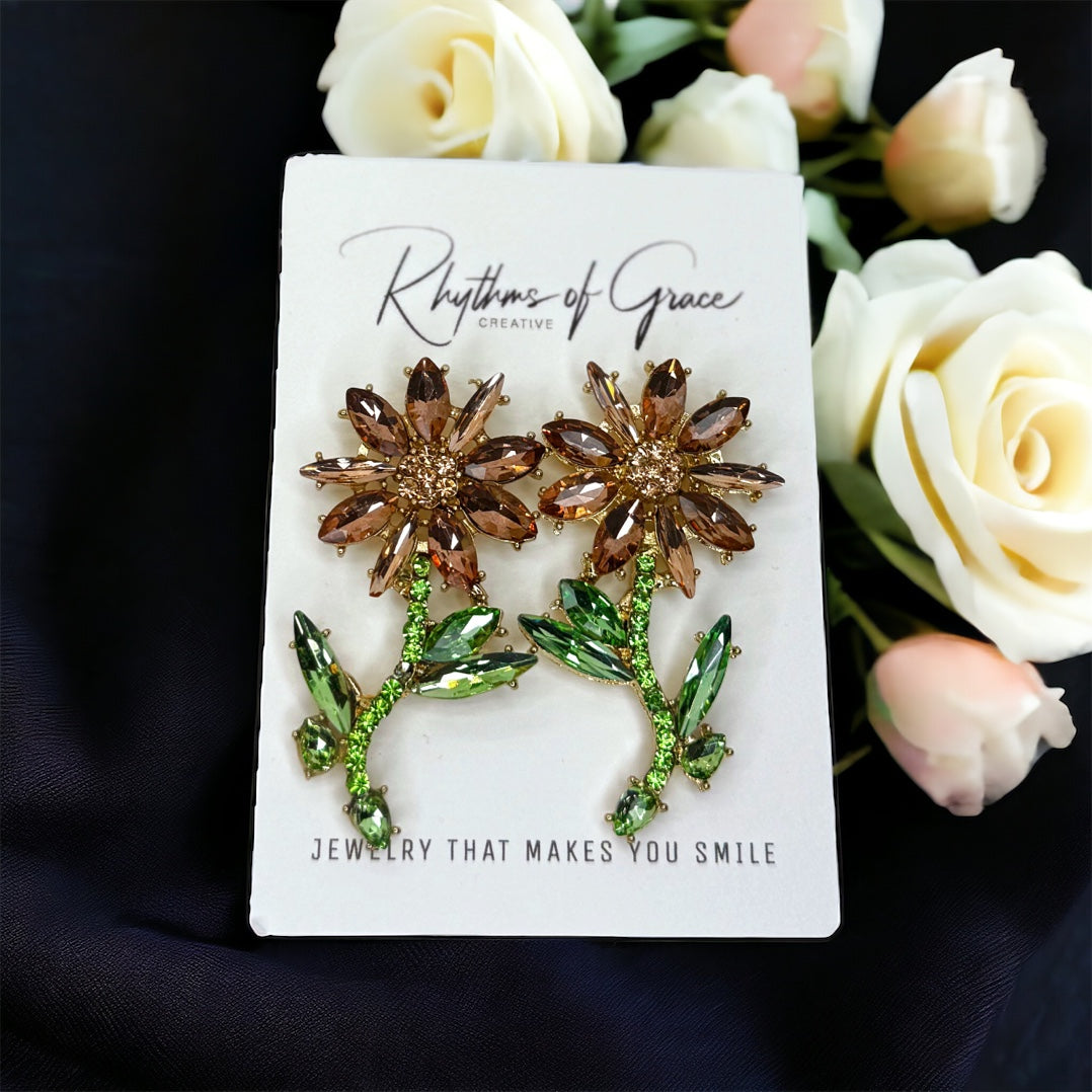 Sparkle & Bloom: Pink Rhinestone Flower Earrings 🌸
