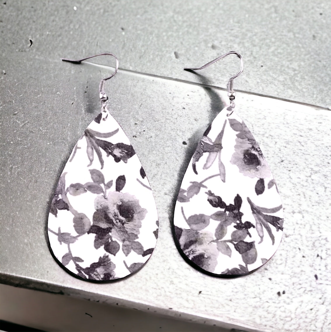 Bloom Into Style: Delicate Floral Teardrop Earrings!