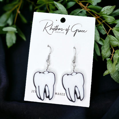 Tooth Dangle Earrings – A Charming Accessory for Dental Professionals!