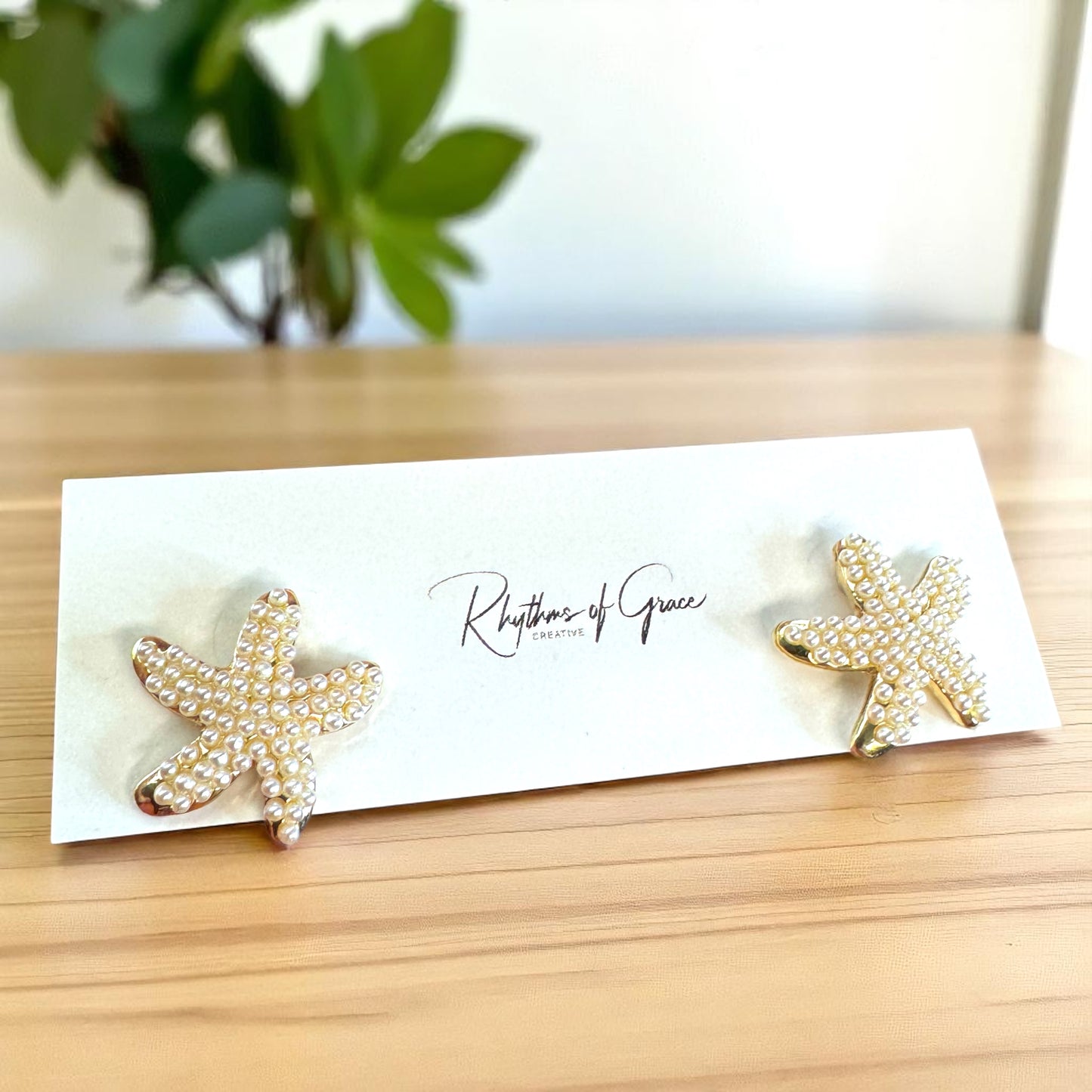 Pearl Starfish Stud Earrings – Dive into Elegance! 🌟