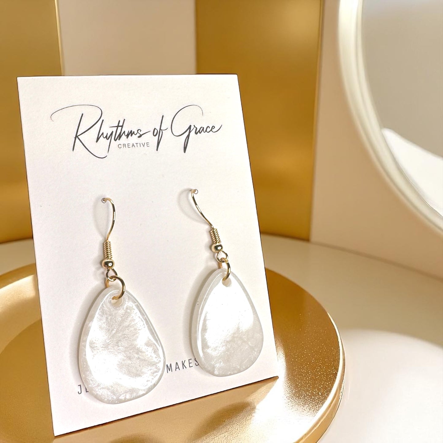 Dazzling White Marble Teardrop Earrings - Elegant Dangle Design for Every Occasion!