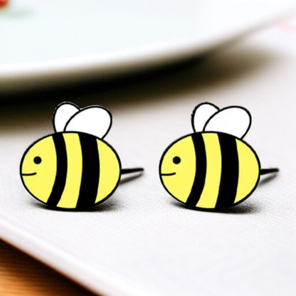 Buzz Into Style with Adorable Bee Stud Earrings! 🐝