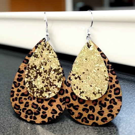 Unleash Your Inner Diva: Cheetah Print & Glitter Teardrop Earrings!
