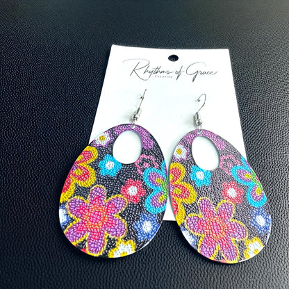 Colorful Hippie Chic Dangle Earrings – Groovy Style Awaits!✌️