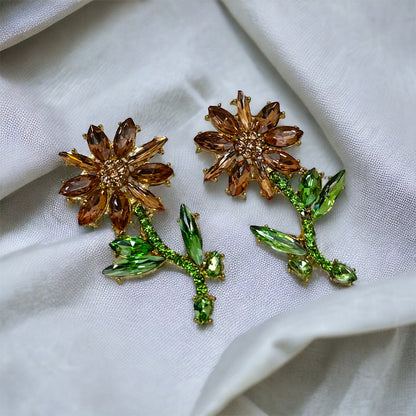 Sparkle & Bloom: Pink Rhinestone Flower Earrings 🌸