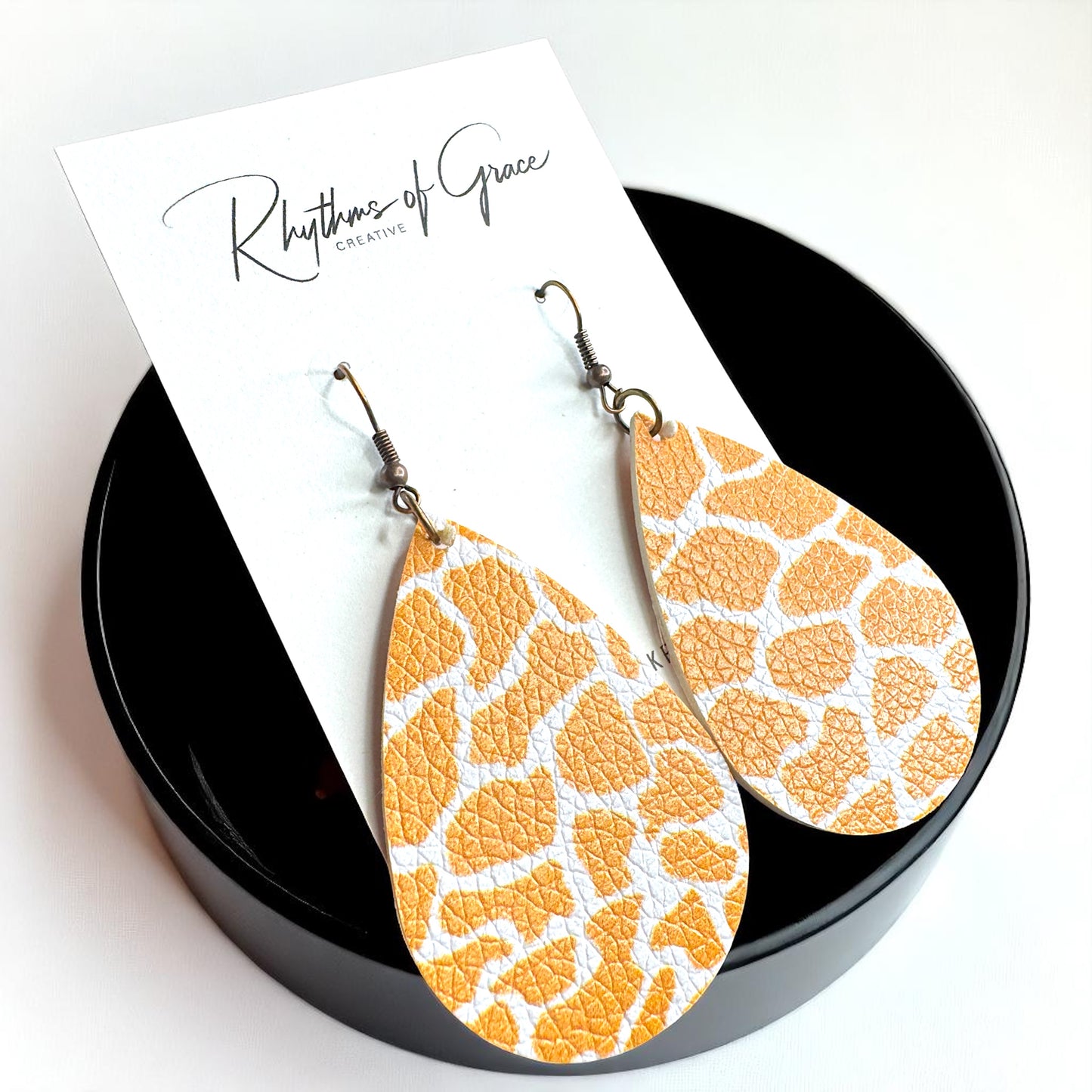 Go Wild with Giraffe Print Teardrop Dangle Earrings – Chic, Fun & Personalizable!