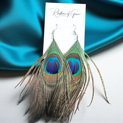 Boho Peacock Feather Dangle Earrings – Lightweight, Bold & Beautiful! 🦚