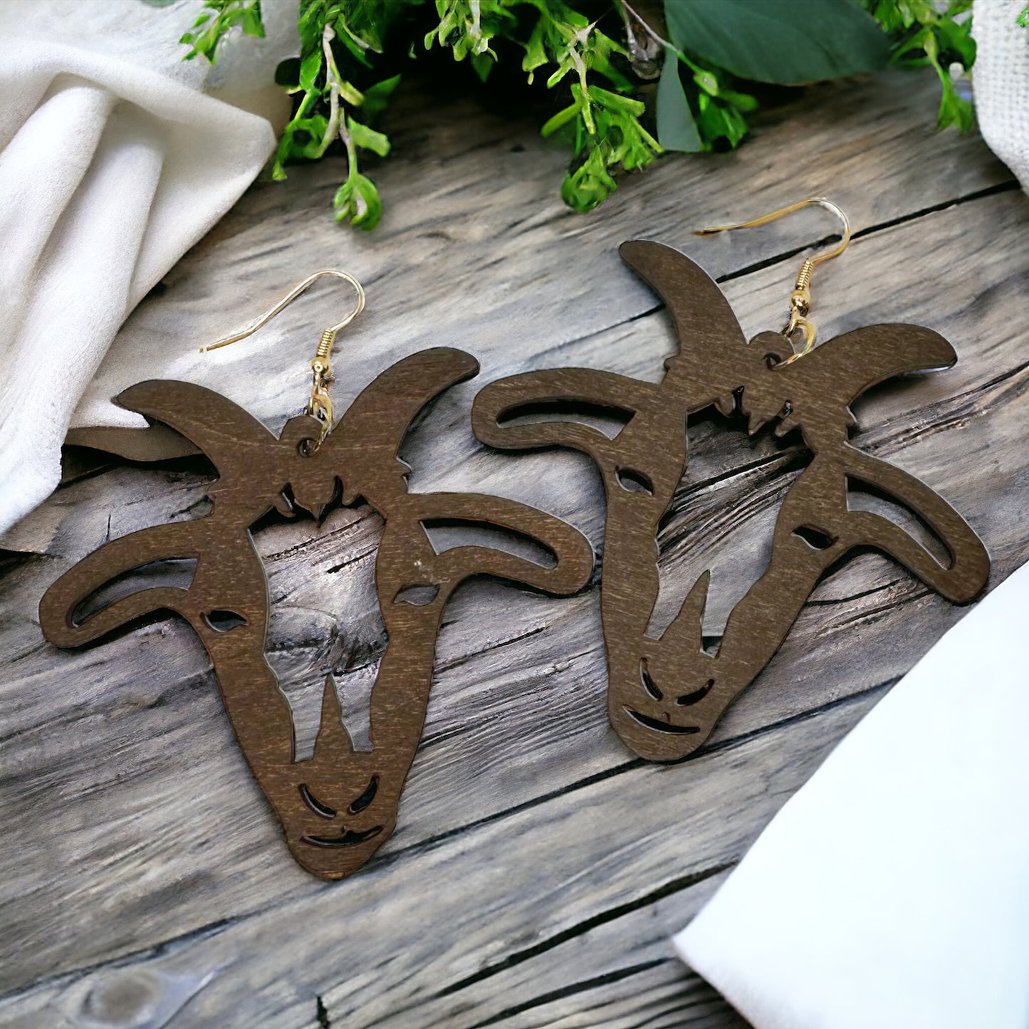 Unique Western Dangle Earrings – Choose Between Horse or Goat Design, Perfect for Animal Lovers!