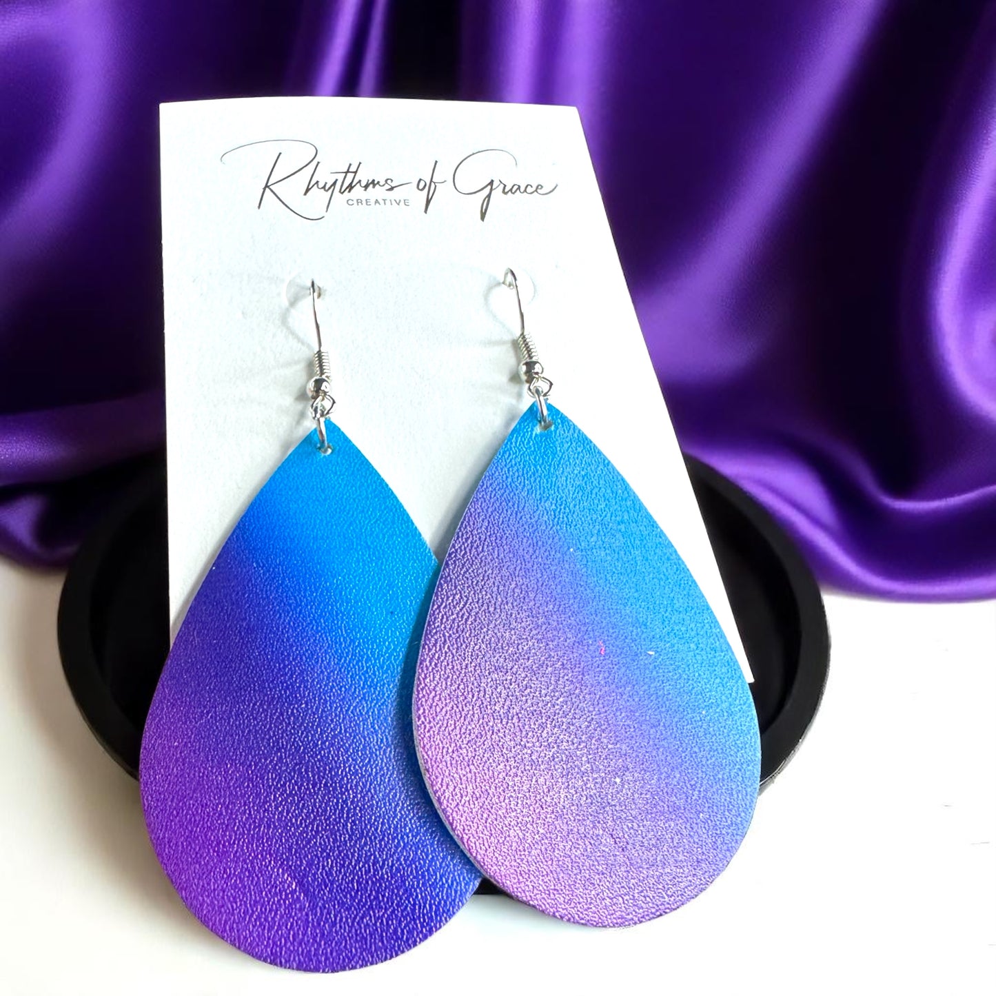 Heartfelt Glam: Blue & Purple Teardrop Dangle Earrings – Personalize Your Style