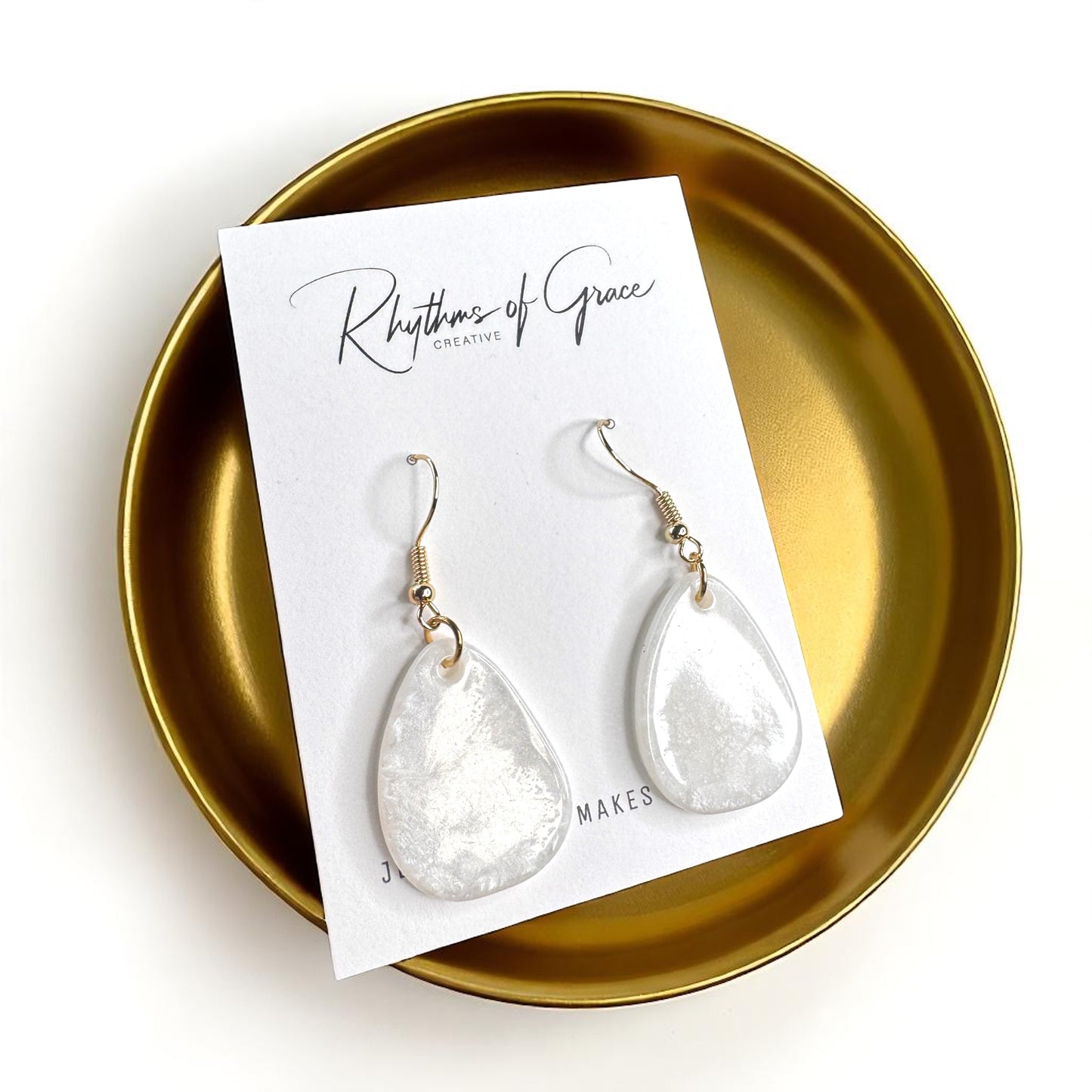 Dazzling White Marble Teardrop Earrings - Elegant Dangle Design for Every Occasion!