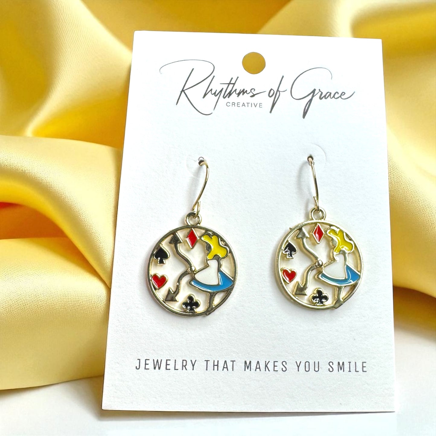 Enchanting Alice in Wonderland Mismatched Dangle Earrings | Whimsical Style & Unique Charm