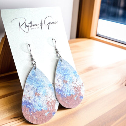 Chic Teardrop Dangle Earrings: Blue, White & Brown Delight