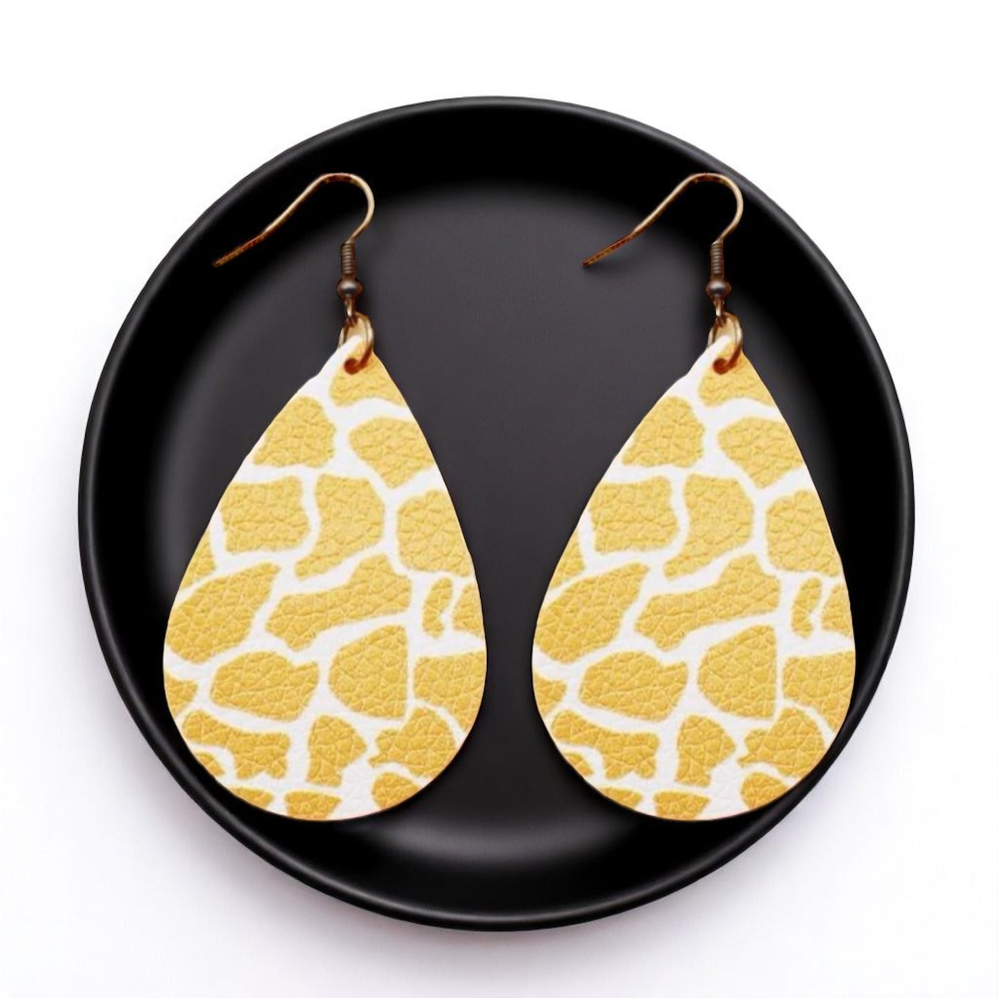 Go Wild with Giraffe Print Teardrop Dangle Earrings – Chic, Fun & Personalizable!