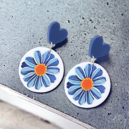 Blooming Beauty: Blue Flower Earrings to Enchant Your Look!
