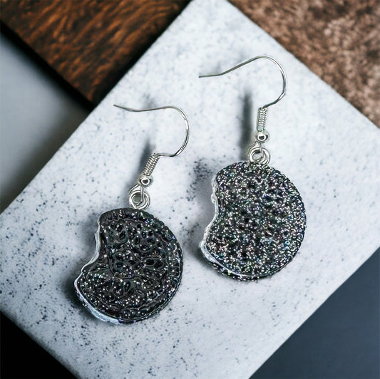 Indulge Your Style: Chocolate Cookie Sandwich Earrings! 🍪