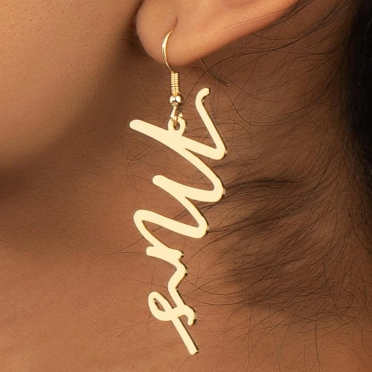 Say "I Do" to Style with Our Stunning MRS Bride Dangle Earrings! 🎉