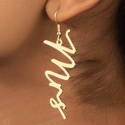 Say "I Do" to Style with Our Stunning MRS Bride Dangle Earrings! 🎉